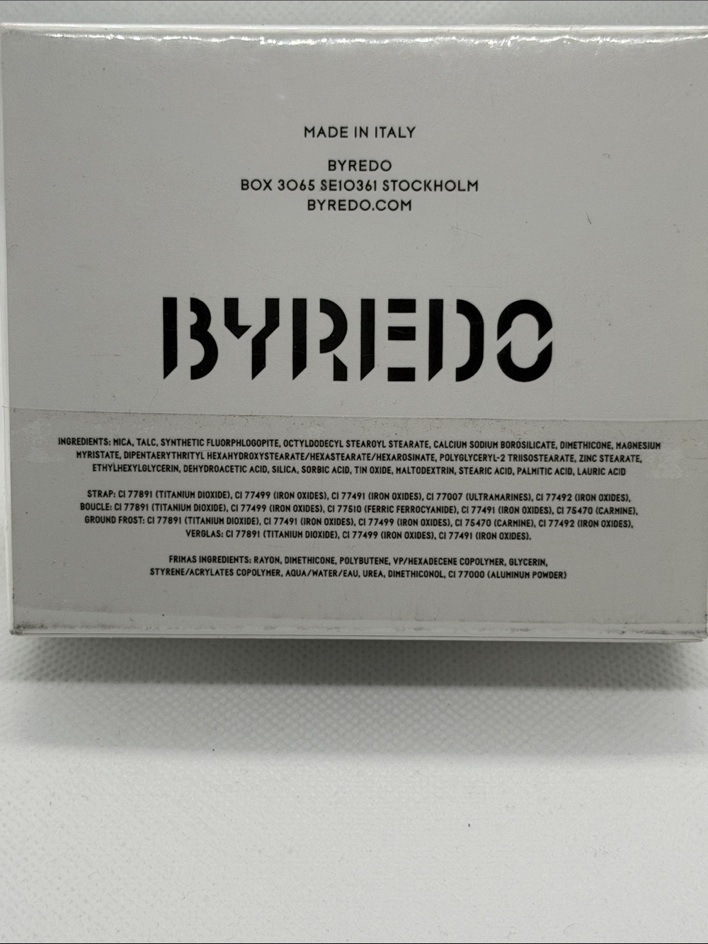 Byredo White Metal Boots In The Snow Eyeshadow Palette - Picture 3 of 4